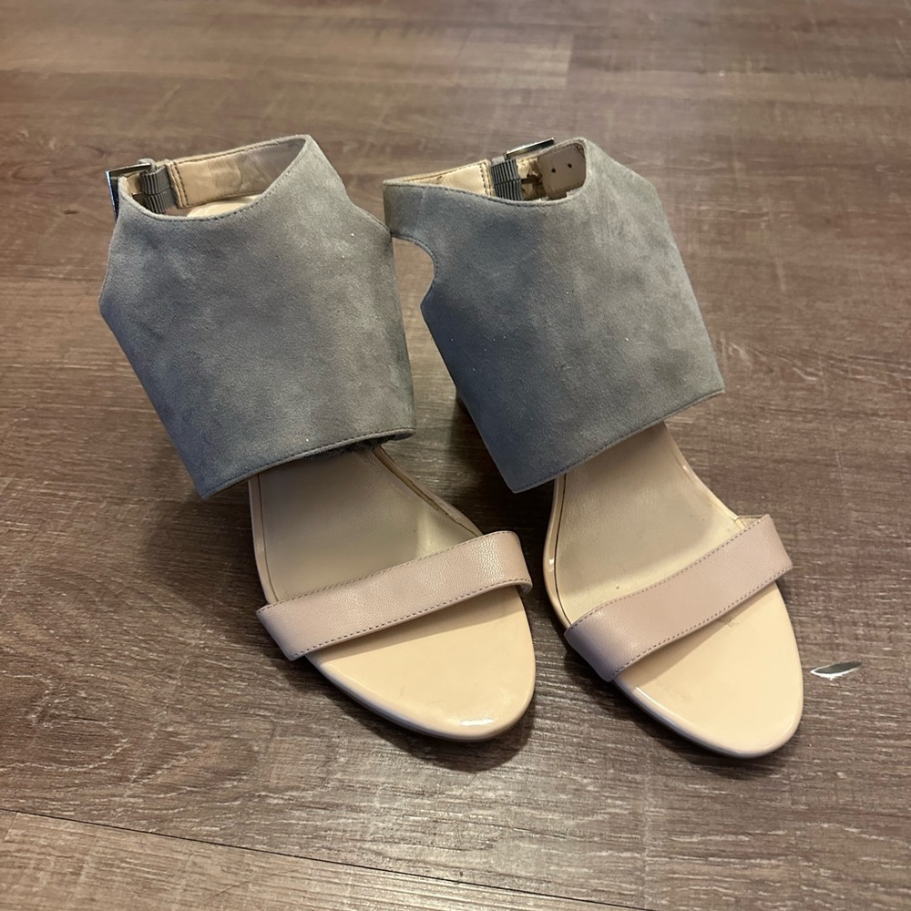 Nine West 10M Stylish Gray and Beige Women's Sandals with Acrylic Block Heel